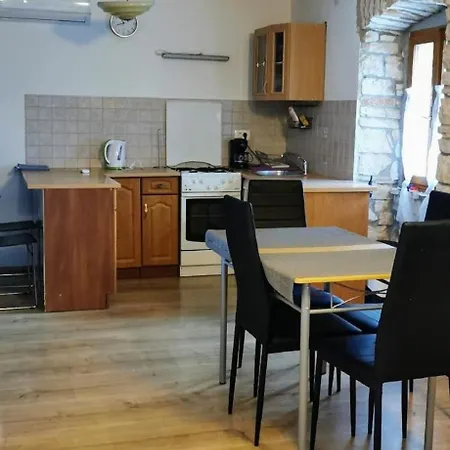 Holiday home In Muntic Mit Privatem Pool Pula